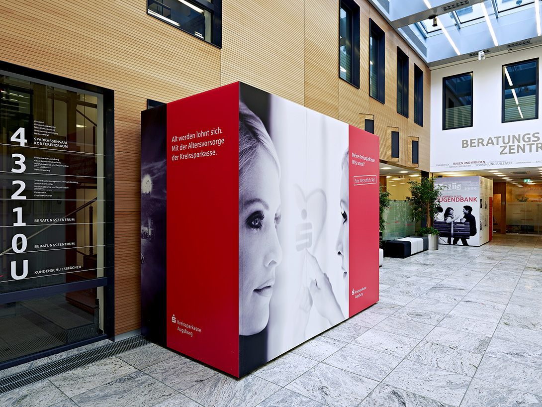 Mila-wall Wandmodule in der Kreissparkasse Augsburg